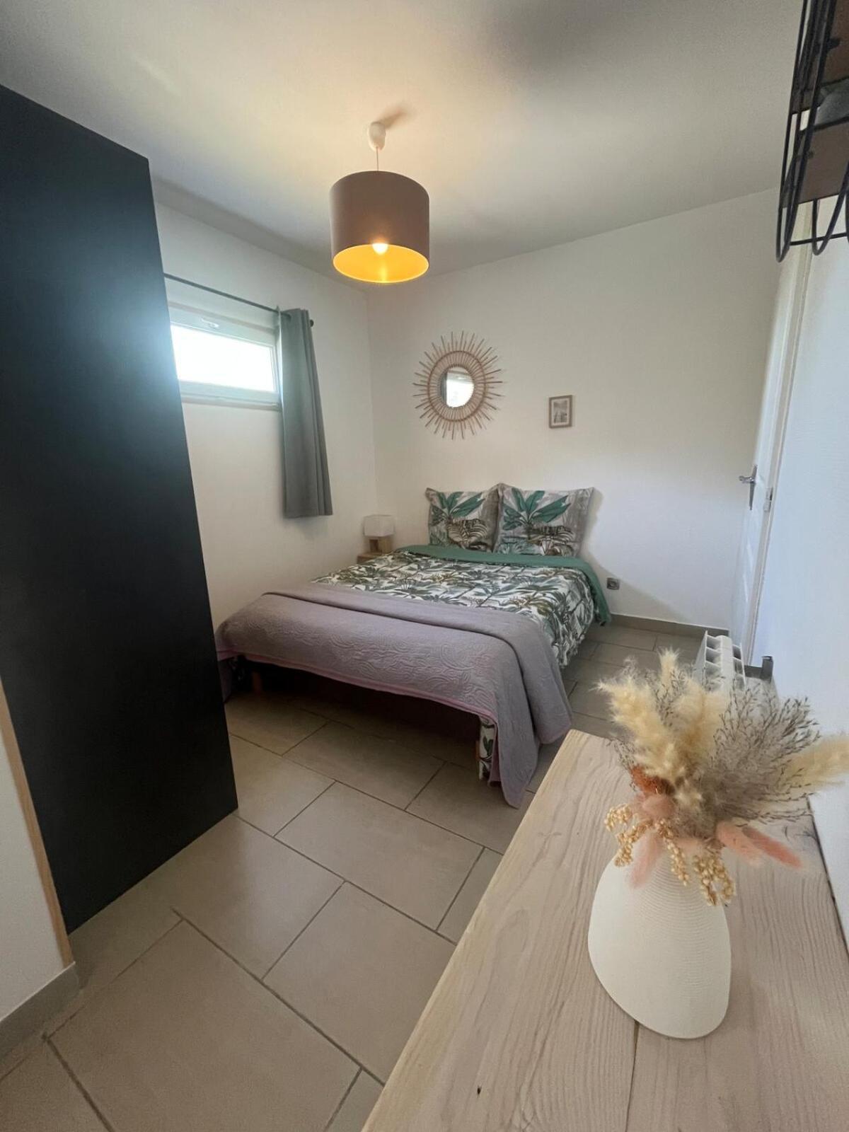 Studio Cosy Avec Climatisation Et Terrasse Malataverne Exterior photo